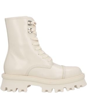 Ferragamo Leather Lace-up Chunky Boots - Natural