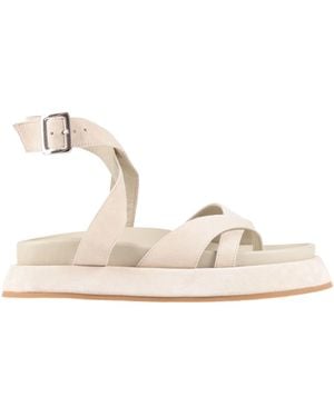 GIA RHW Thong Sandal - Natural