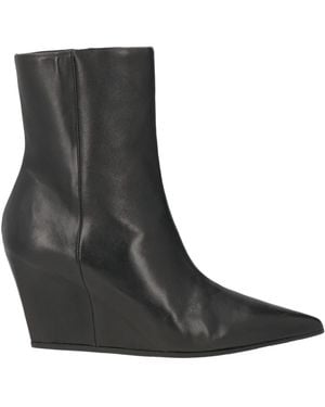Vic Matié Ankle Boots - Black