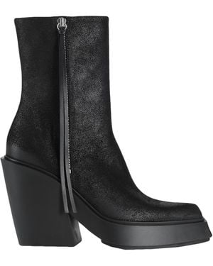 Vic Matié Ankle Boots - Black
