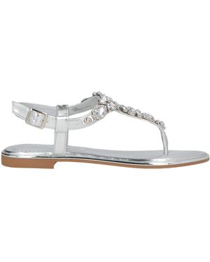 Buffalo Thong Sandal - White