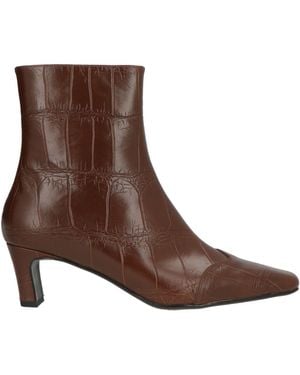 Lola Cruz Ankle Boots - Brown