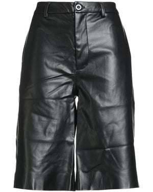 Holzweiler Shorts & Bermuda Shorts - Black