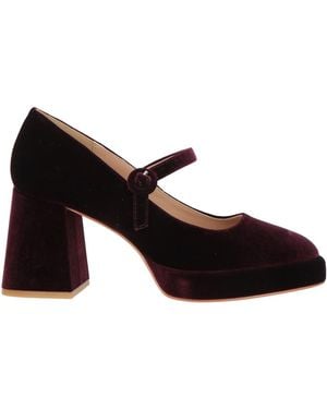 Alma En Pena. Court Shoes - Black