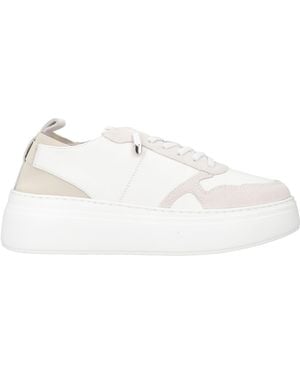 Emanuélle Vee Trainers - White