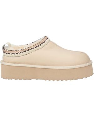 Divine Follie Mules & Clogs - Natur