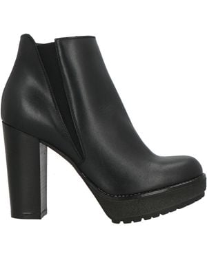 Emanuela Passeri Ankle Boots - Black