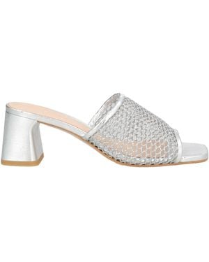 Zinda Sandals - White