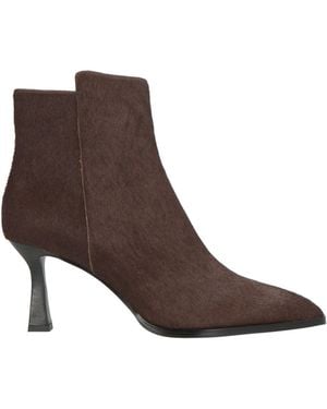 Lola Cruz Ankle Boots - Brown