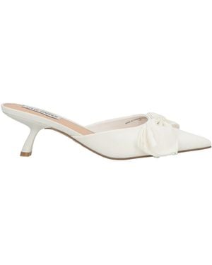 Steve Madden Mules & Clogs - Natural