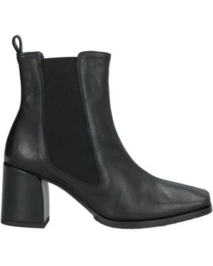 Ixos Ankle Boots - Black
