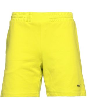 McQ Shorts & Bermudashorts - Gelb