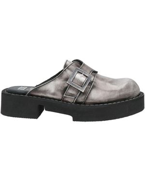 GCDS x CLARKS Mules & Clogs - Grau