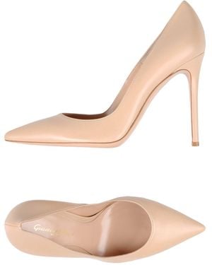 Gianvito Rossi Pumps Calfskin - Natural