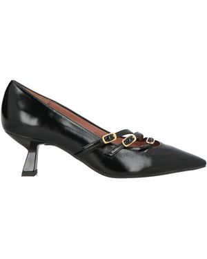 Ovyè Pumps - Black