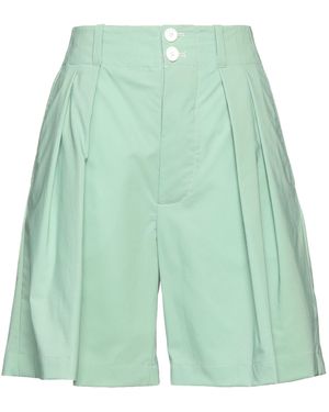Plan C Shorts & Bermuda Shorts - Green