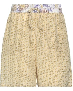 Beatrice B. Shorts & Bermuda Shorts - Natural