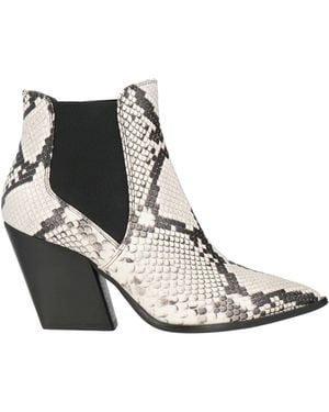 PAOLO MATTEI Ankle Boots - Black