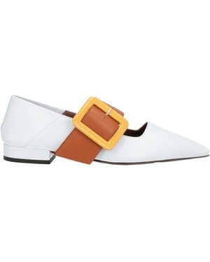 L'Autre Chose Ballet Flats - White