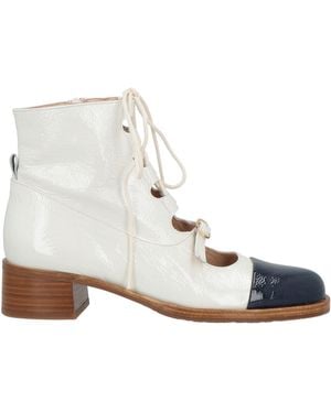Zinda Ankle Boots - White