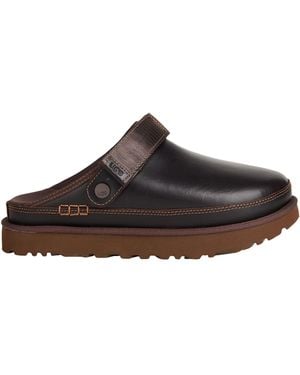 UGG Mules & Zoccoli - Marrone