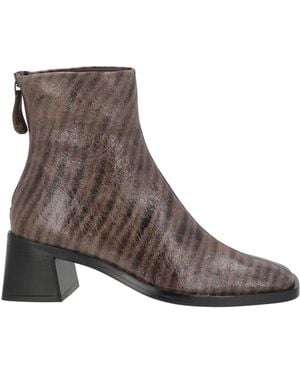 Zinda Ankle Boots - Brown
