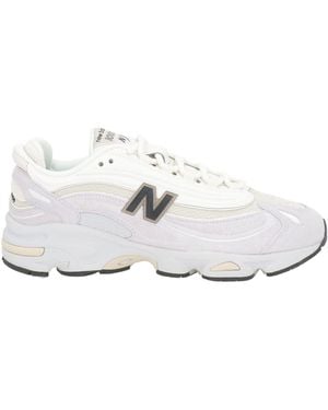 New Balance Trainers - White