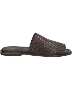 Moma Sandals - Brown