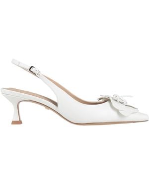 Lola Cruz Court Shoes - White