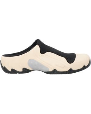 Nike Trainers - Natural