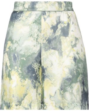 HANAMI D'OR Shorts & Bermuda Shorts - Green