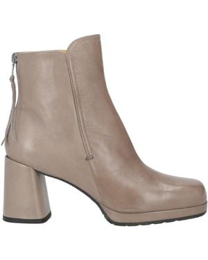 Mara Bini Ankle Boots - Brown
