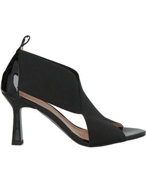 Zinda Sandals - Black