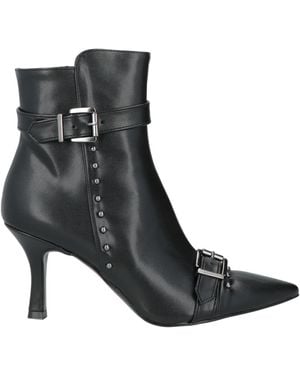 Nila & Nila Ankle Boots - Black