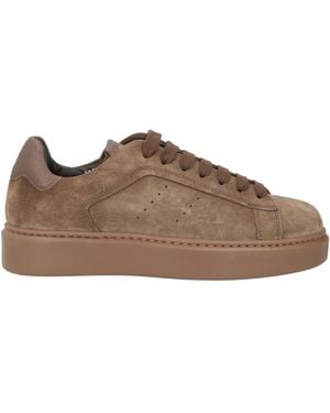 スニーカー DOUCAL'S Men Sneakers Brown DU3422SPENUV009 GC49 Doucal's Low-top sneakers for Men | Online Sale up to 76