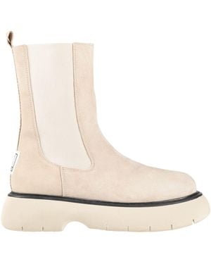 Steve Madden Ankle Boots - White