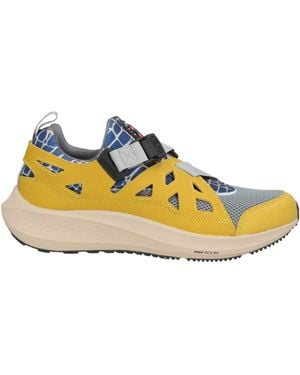 Nike Trainers - Yellow