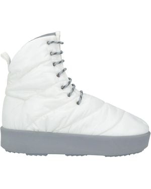 PIUMESTUDIO Ankle Boots - White