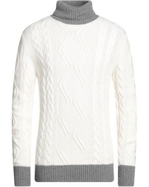 M.Q.J. Turtleneck - White