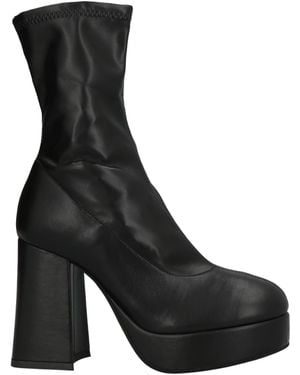 Ovyè Ankle Boots - Black