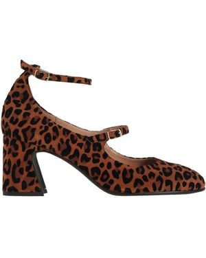 Status Pumps - Brown