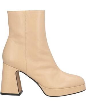 Ángel Alarcón Stiefelette - Natur