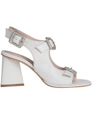 Strategia Sandals - White