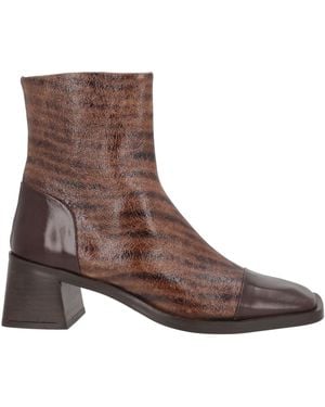 Zinda Ankle Boots - Brown