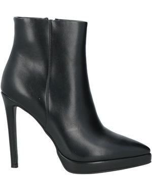 Exe' Ankle Boots - Black