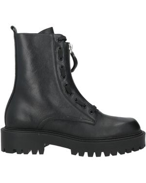 Vic Matié Ankle Boots - Black