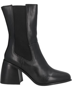 Tosca Blu Ankle Boots - Black