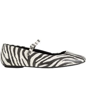 MAX&Co. Ballet Flats - White