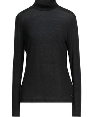 Windsor. Cuello Alto - Negro