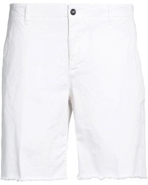 Saucony Shorts & Bermuda Shorts - White